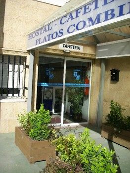 Hostal Ds Velilla de San Antonio Exterior foto