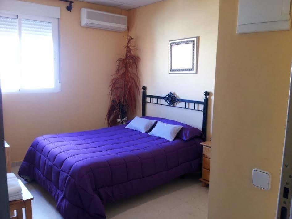 Hostal Ds Velilla de San Antonio Exterior foto